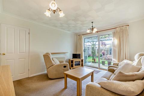 undefined, Holly Tree Close, Kingswood