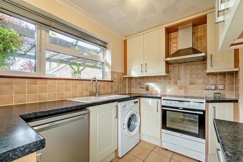 undefined, Holly Tree Close, Kingswood