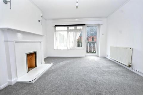 2 bedroom flat for sale, South Street, Eastbourne