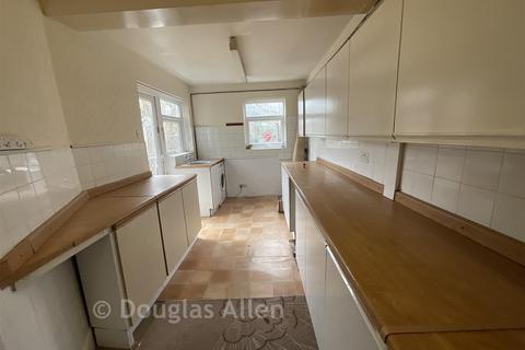 2 bedroom terraced house for sale, Winchester Road, Chingford