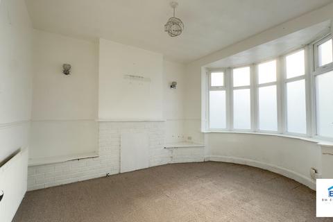 3 bedroom semi-detached house for sale, Lynholme Road, Leicester LE2