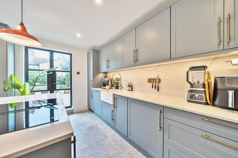 3 bedroom terraced house for sale, Combedale Road, Greenwich