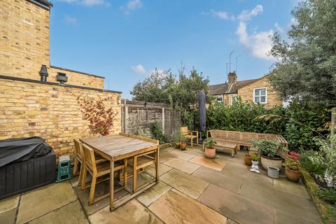 3 bedroom terraced house for sale, Combedale Road, Greenwich