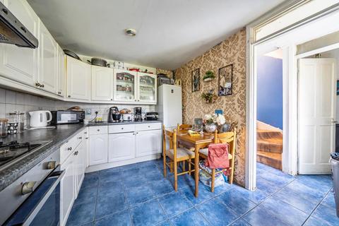 3 bedroom semi-detached house for sale, Ailward Road,  Aylesbury,  HP19