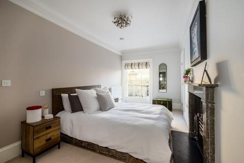 undefined, St. Leonards Place, York