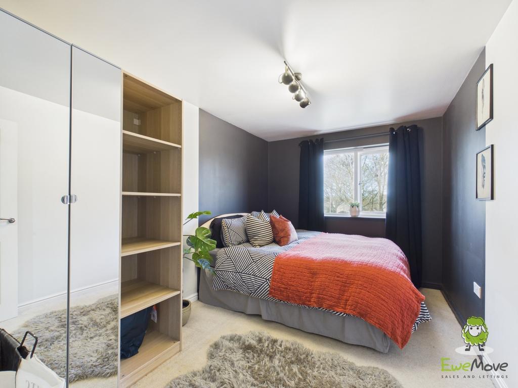 Ewe Move Estate Agents Basingstoke - Wylie Gardens