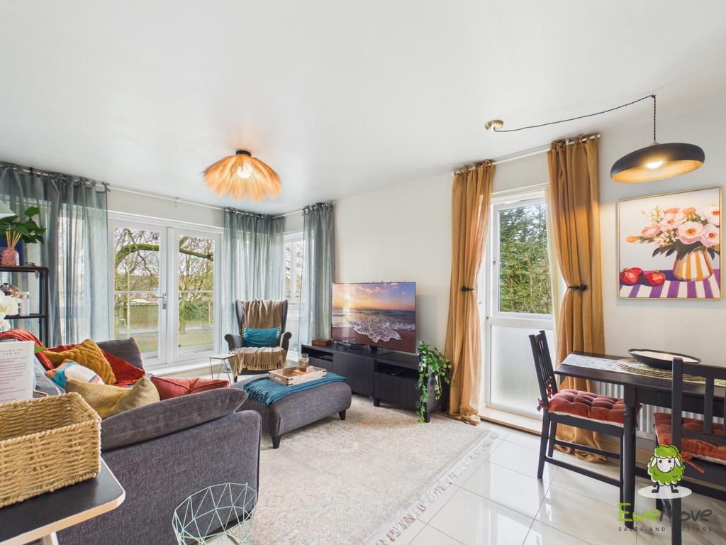 Ewe Move Estate Agents Basingstoke - Wylie Gardens
