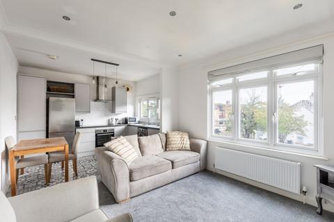 Kingsdown Avenue, South Croydon, CR2