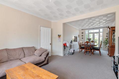 3 bedroom end of terrace house for sale, Eastway, Morden SM4