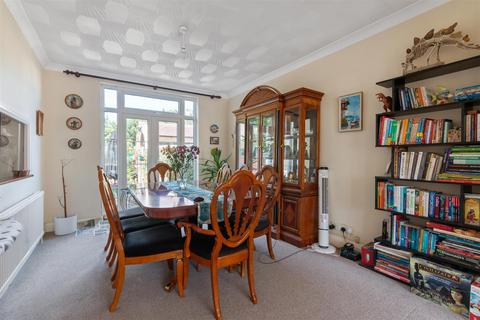 3 bedroom end of terrace house for sale, Eastway, Morden SM4