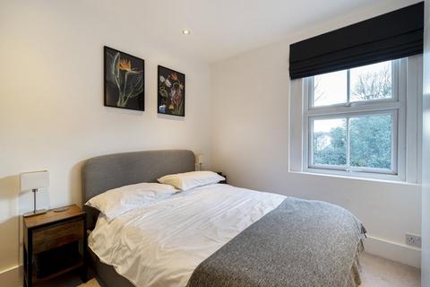 2 bedroom flat for sale, Herne Hill Road, Herne Hill, London, SE24