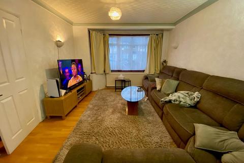 3 bedroom end of terrace house for sale, Rosemary Gardens, Dagenham