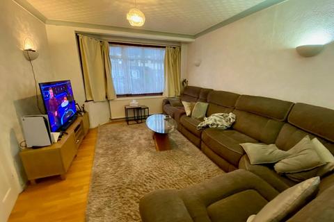 3 bedroom end of terrace house for sale, Rosemary Gardens, Dagenham