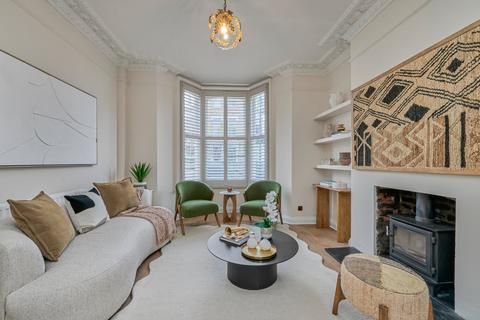 Saltoun Road, Brixton, London, SW2