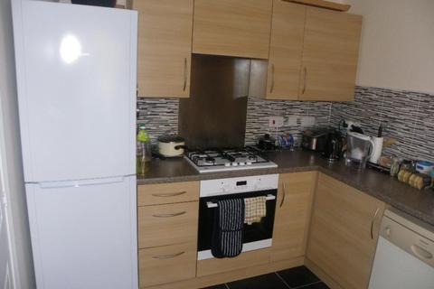 2 bedroom terraced house to rent, Silverbirch Avenue, Coventry CV4