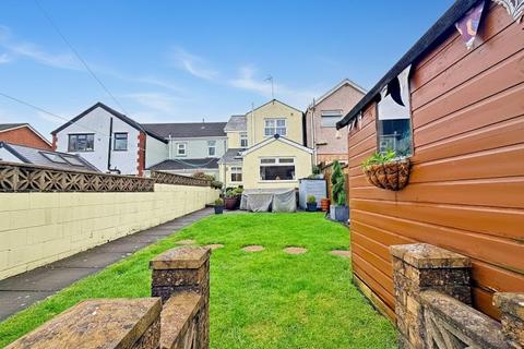 undefined, Llanharry, Pontyclun CF72