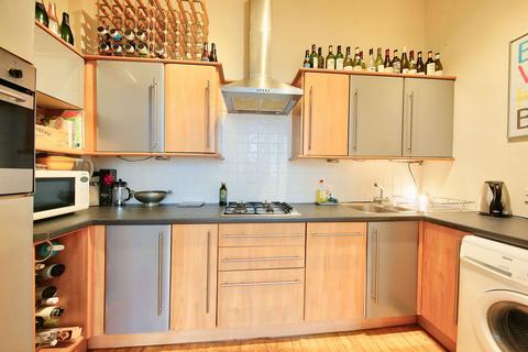 2 bedroom flat to rent, Geraldine Road, Wandsworth, SW18
