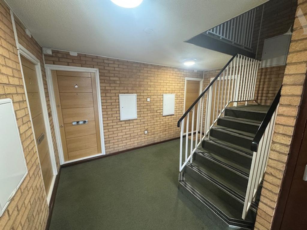 Flat 3 Gilbertstone Court Entrance Hallway.jpeg