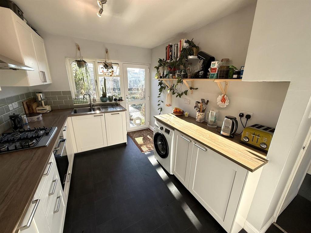 Fitted Kitchen
