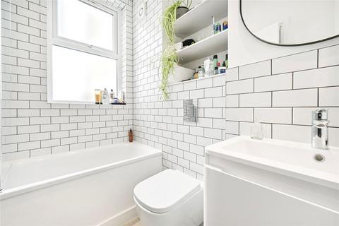 2 bedroom flat to rent, Pembridge Square, London W2
