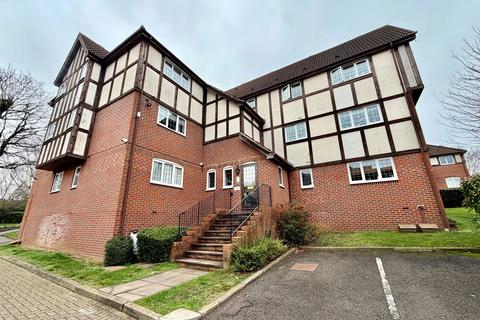Priory Field Drive, Edgware HA8
