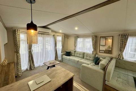 2 bedroom lodge for sale, Preston