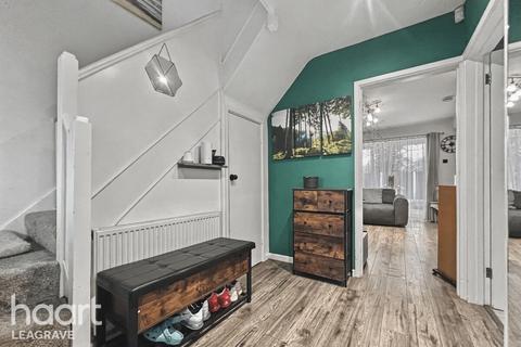 3 bedroom semi-detached house for sale, Florence Avenue, Luton