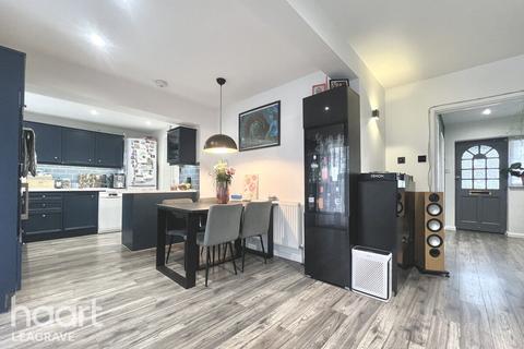 3 bedroom semi-detached house for sale, Florence Avenue, Luton