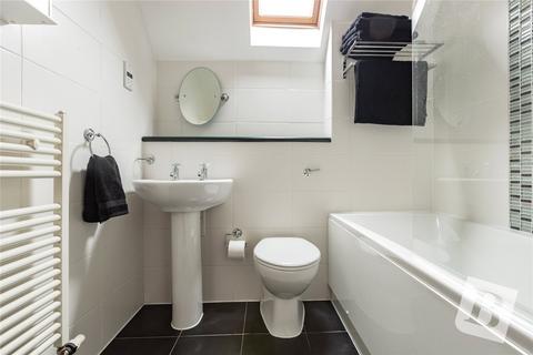 3 bedroom end of terrace house for sale, Cornsland Close, Upminster, Essex, RM14