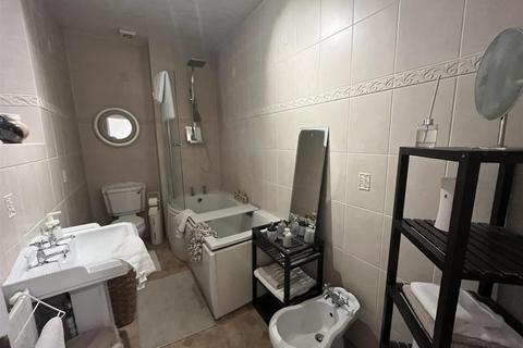 undefined, Cleckheaton Road, Bradford BD12