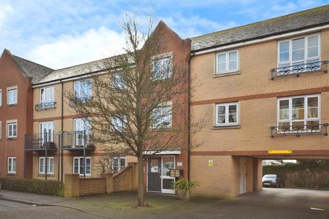 2 bedroom apartment to rent, Bridge Road Wickford SS11