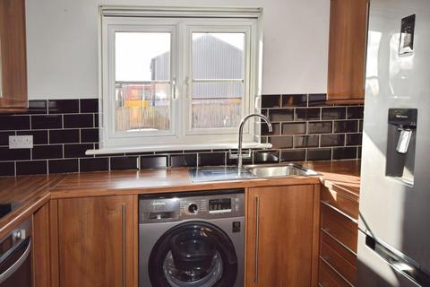 2 bedroom apartment to rent, Bridge Road Wickford SS11