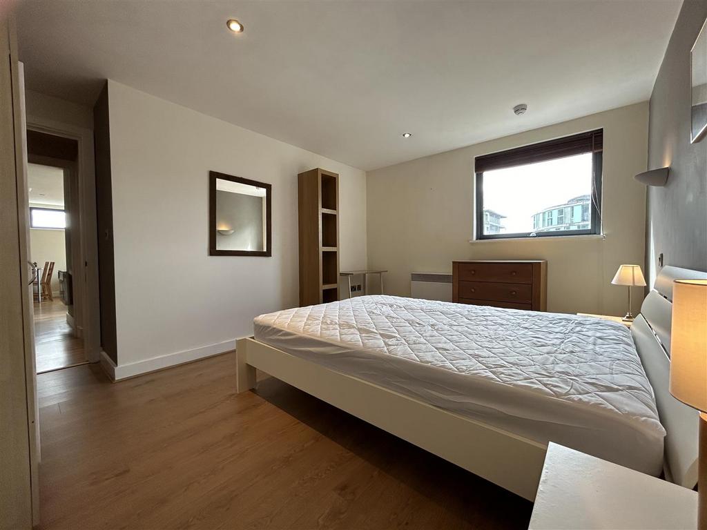 1st Bedroom (4).jpeg