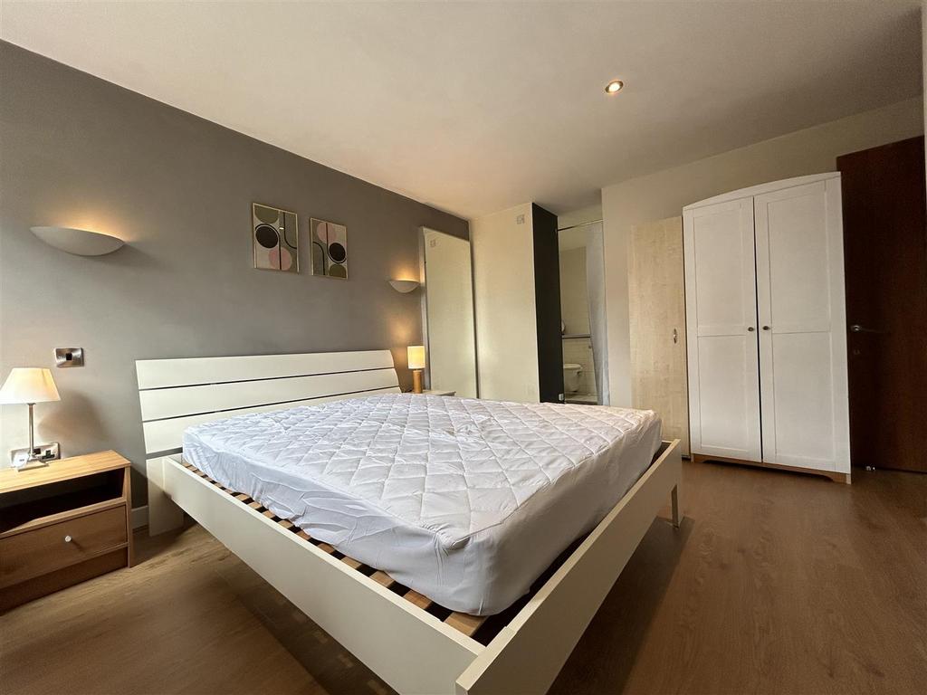 1st Bedroom (2).jpeg