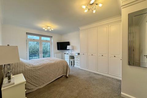 2 bedroom retirement property for sale, Edgware Way, Eaton Court, HA8
