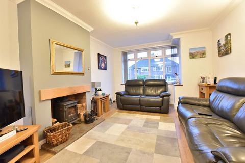 3 bedroom semi-detached house for sale, Lynwood Avenue, Kingswinford DY6