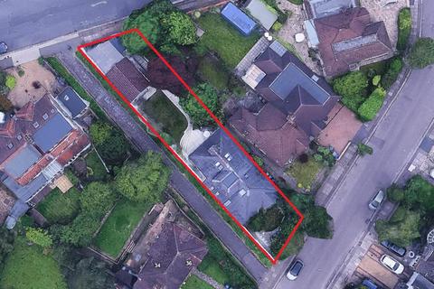 4 bedroom detached house for sale, 4 bedroom Detached Bungalow in Elmgate Gardens