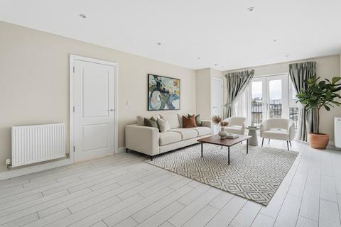 undefined, Waterloo Road, Uxbridge, UB8