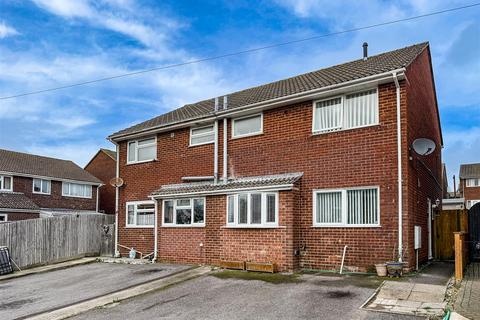4 bedroom semi-detached house for sale, Hawthorn Close, Portchester