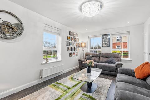 4 bedroom detached house for sale, Harper Close, Warwick