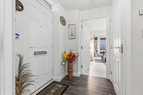 4 bedroom detached house for sale, Harper Close, Warwick