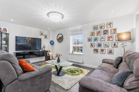4 bedroom detached house for sale, Harper Close, Warwick