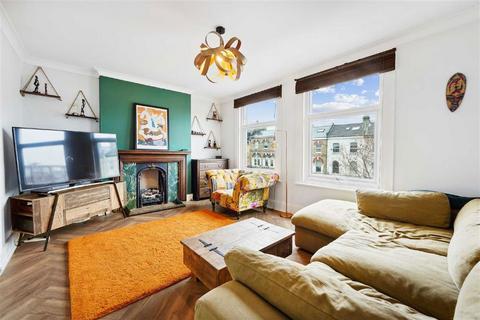 2 bedroom flat for sale, Brixton Hill, London SW2