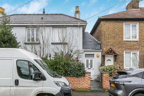 Victoria Road, Kingston Upon Thames KT1