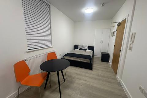 undefined, 2a Burnside Road G5 Dagenham RM8 1XD