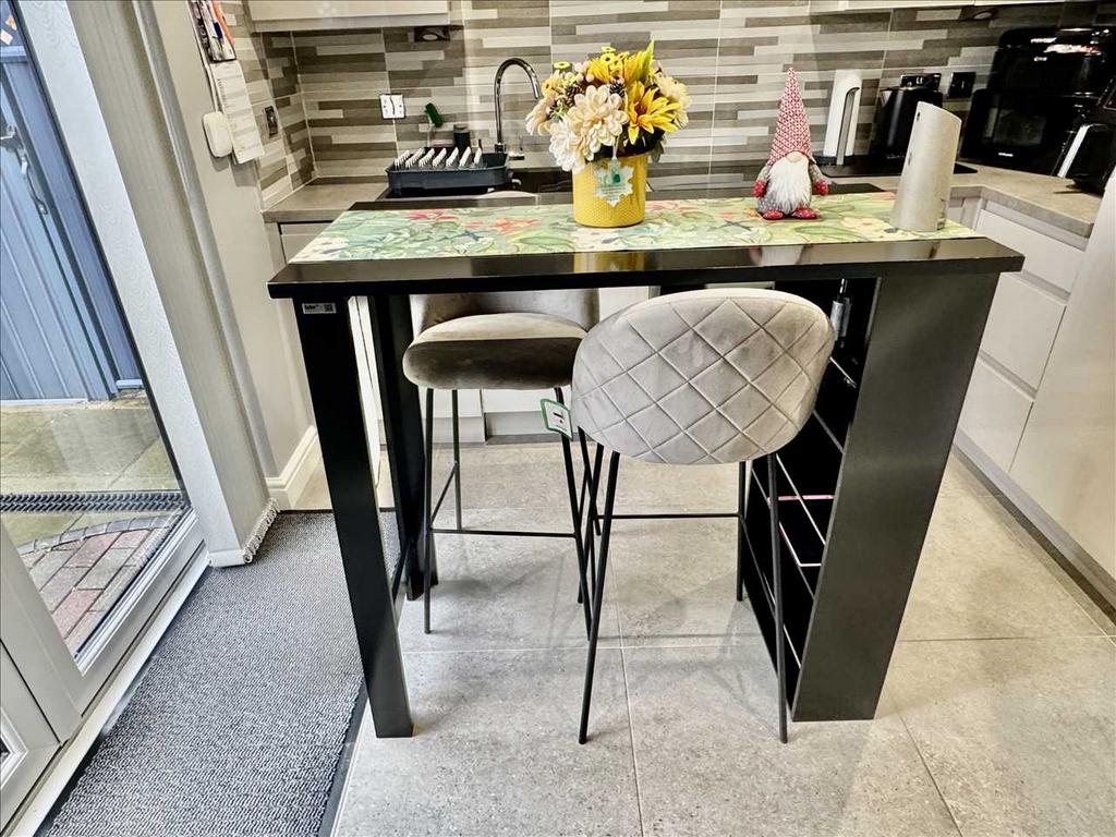 Kitchen /breakfast