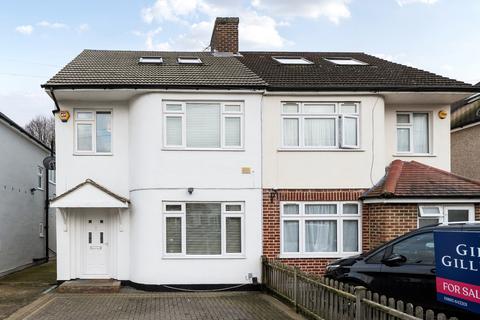 Long Drive, Ruislip