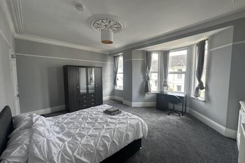 undefined, 15 Baring Street