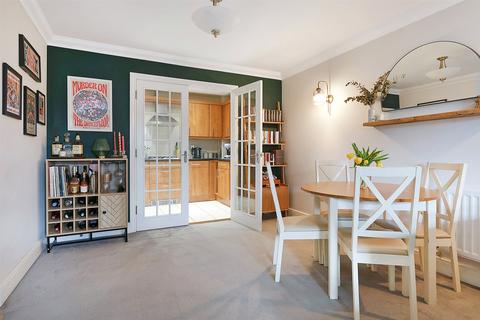 2 bedroom apartment for sale, Wray Common Road, Reigate, Surrey, RH2