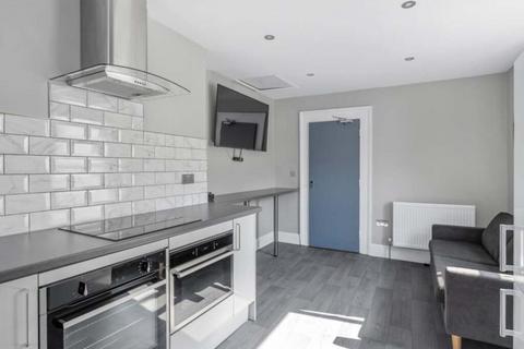 undefined, 45 Connaught Avenue Top Floor Flat